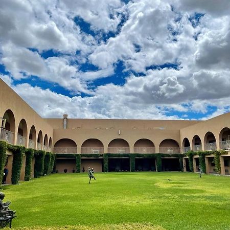 Hotel Santa Fe Camargo Esterno foto