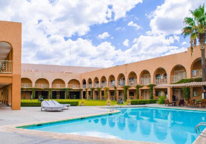 Hotel Santa Fe Camargo Esterno foto