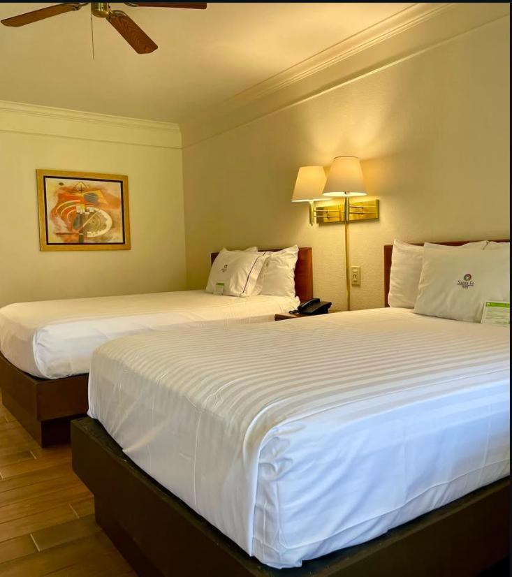 Hotel Santa Fe Camargo Esterno foto