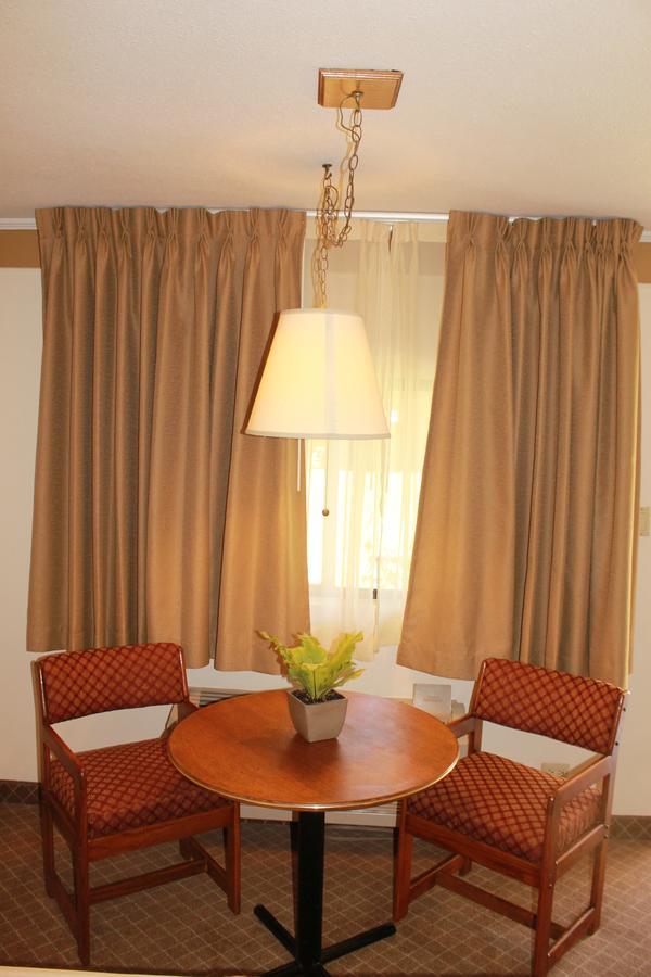Hotel Santa Fe Camargo Esterno foto